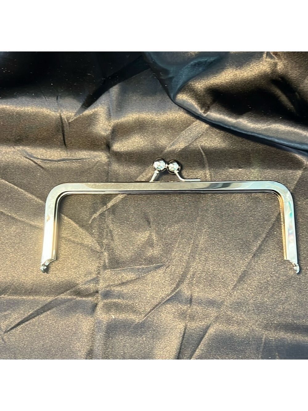 Purse top frame,kiss closure. 8” x 3”. Lot of 8 -5 silver tone, 3 gold tone.